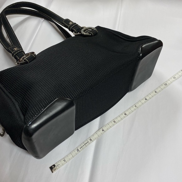 The Sak Handbag - Picture 5 of 9